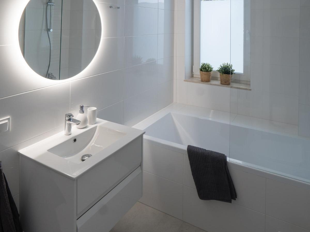 Apartament Clever 2 Kamienica Grochow Varsó Kültér fotó